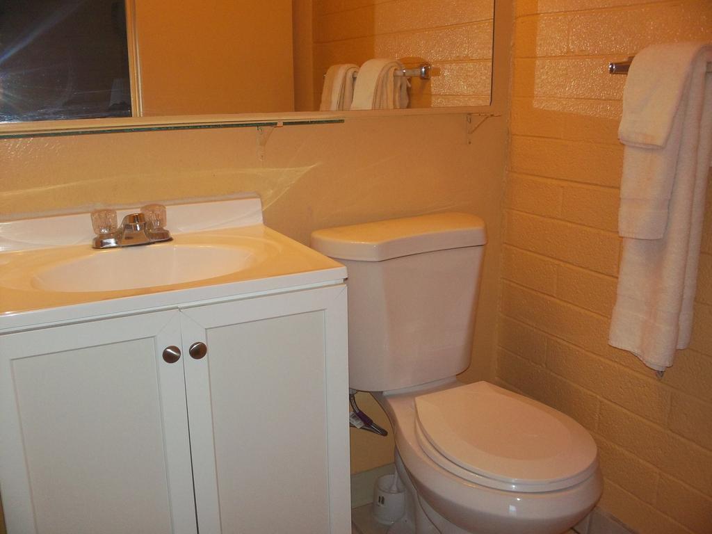 Travel Inn Flagstaff Bagian luar foto