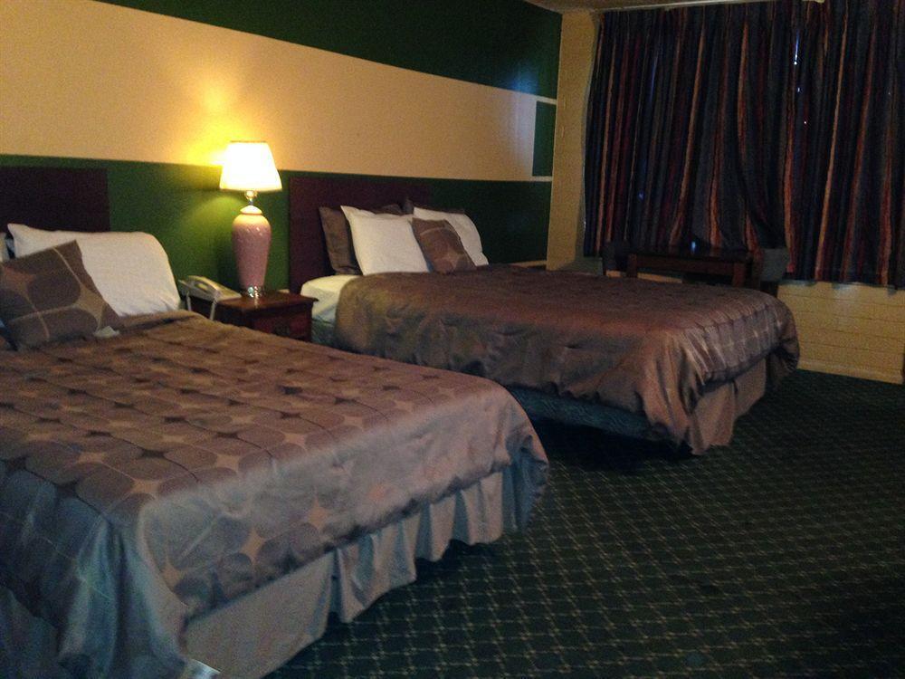 Travel Inn Flagstaff Bagian luar foto